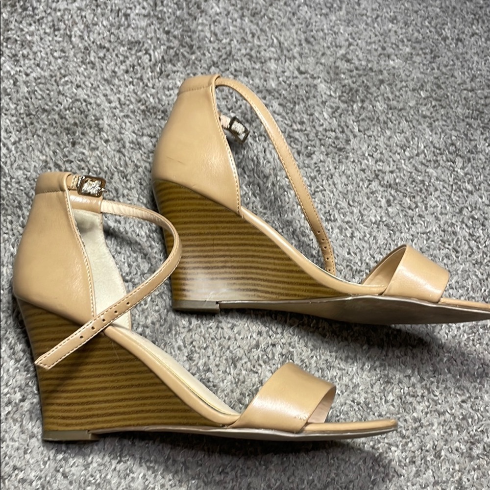 Michael Shannon Tan Heels Elegant Medium Height
